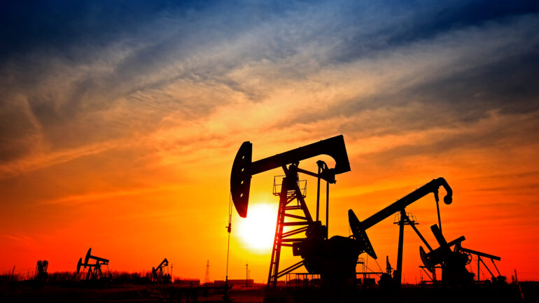Toornafta ja energiasektori aktsiate hinnavahe viitab eksperdi sõnul teenimisvõimalusele thumbnail