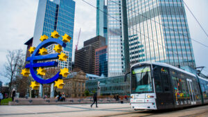 Euroopa Keskpank pidurdab majanduse kuumutamist.