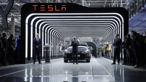 Tesla avas Berliinis uue tehase.
